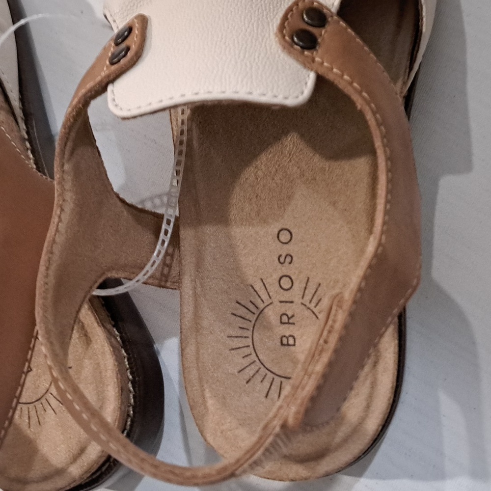 Brioso Asante Leather Sandals - Picture 3 of 6